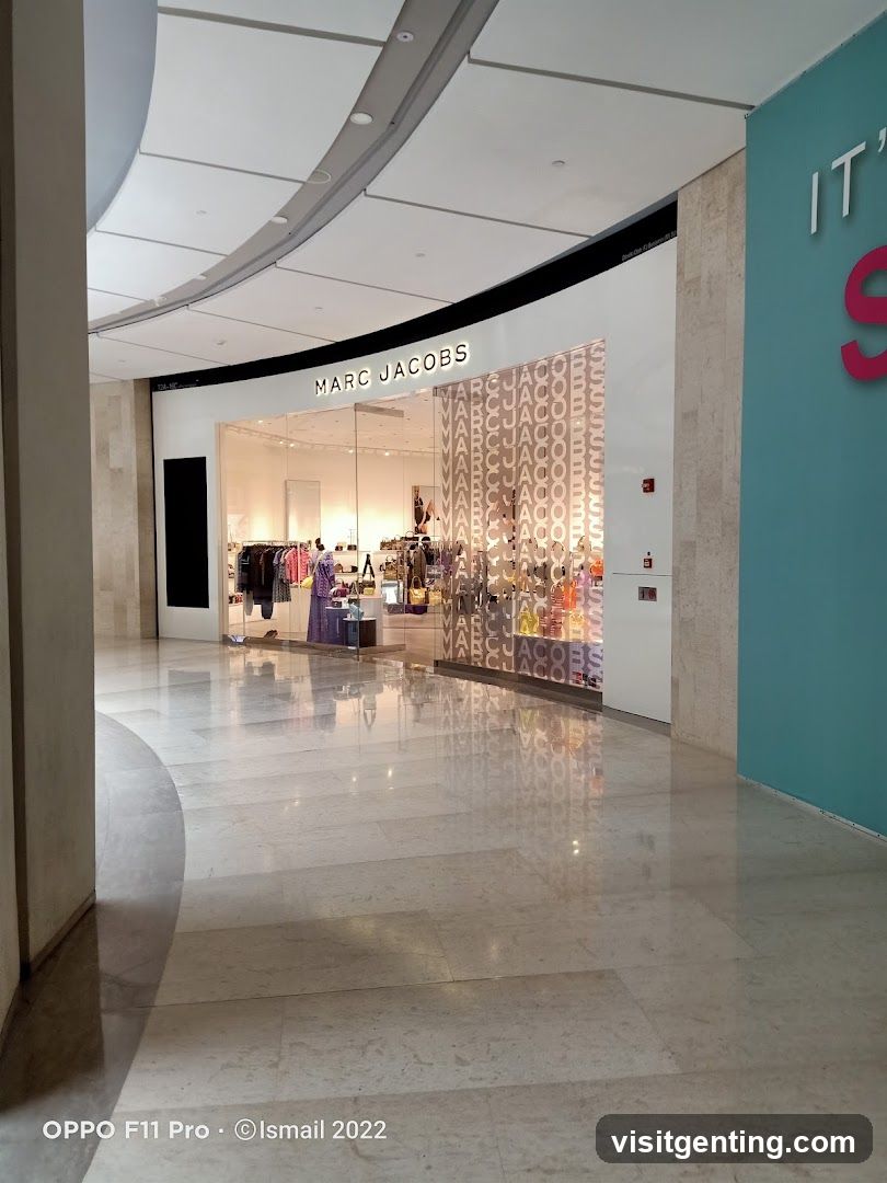 Marc Jacobs Storefront Interior