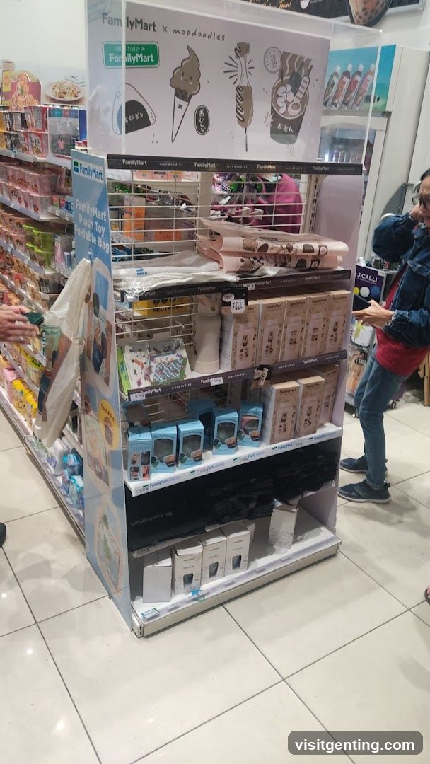 FamilyMart x moodoodles display