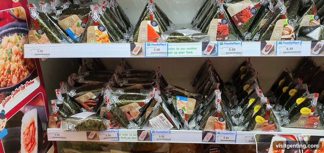 FamilyMart Product Display