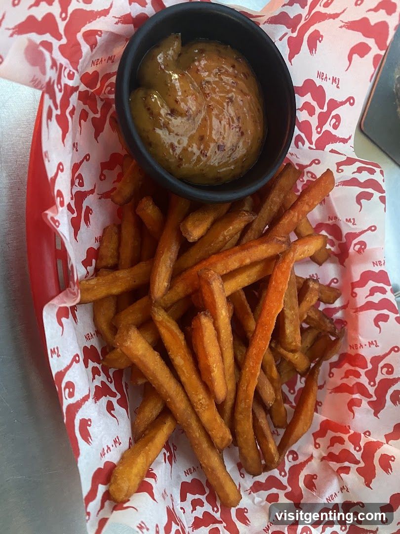 Fries with dipping sauce