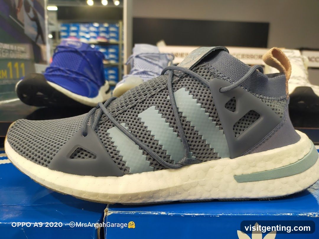 Adidas Shoe Display