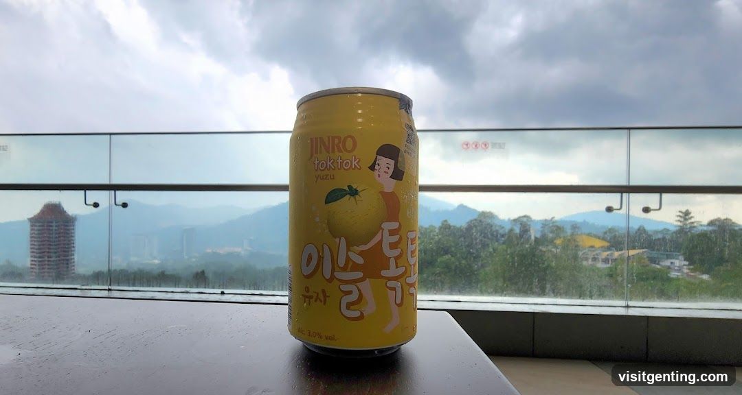 Can of Jinro tok tok yuzu on table