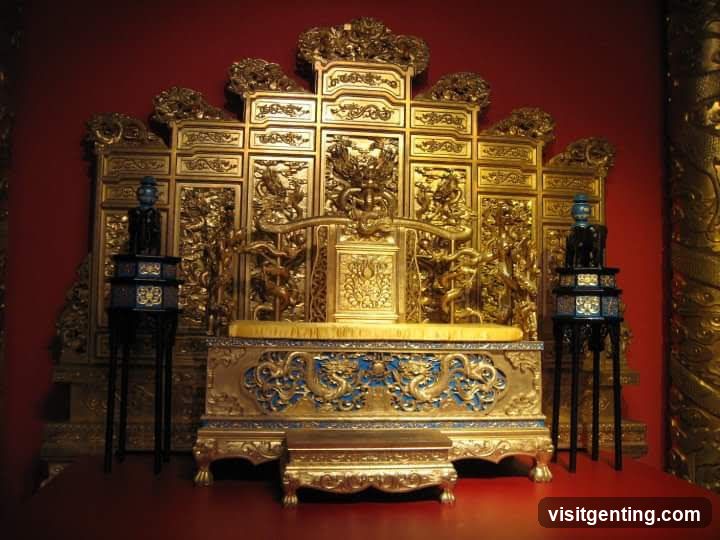 Golden Throne Display