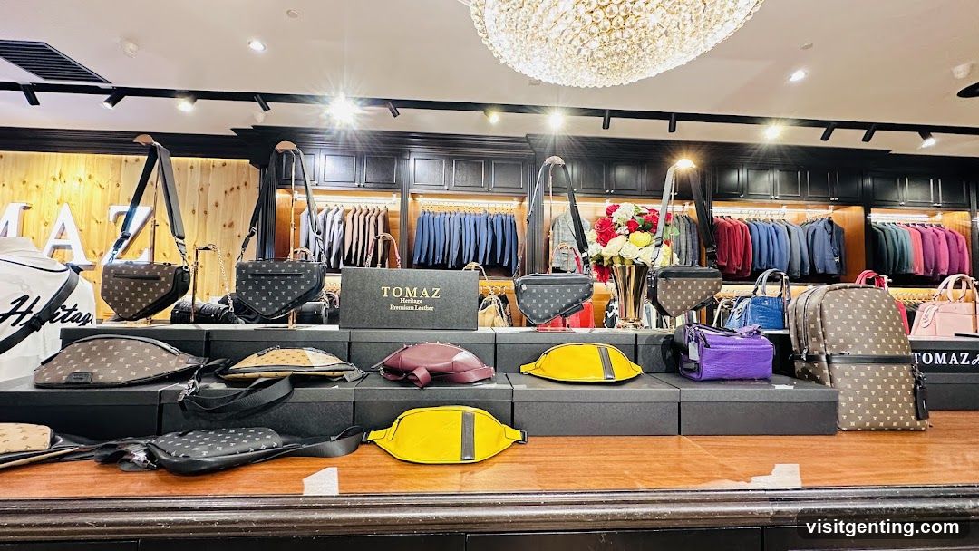 TOMAZ Premium Leather Store Interior