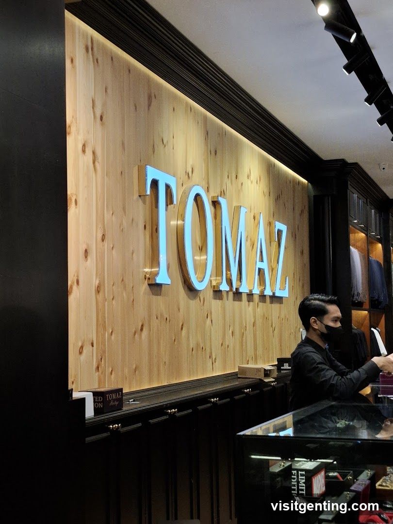 TOMAZ Store Interior