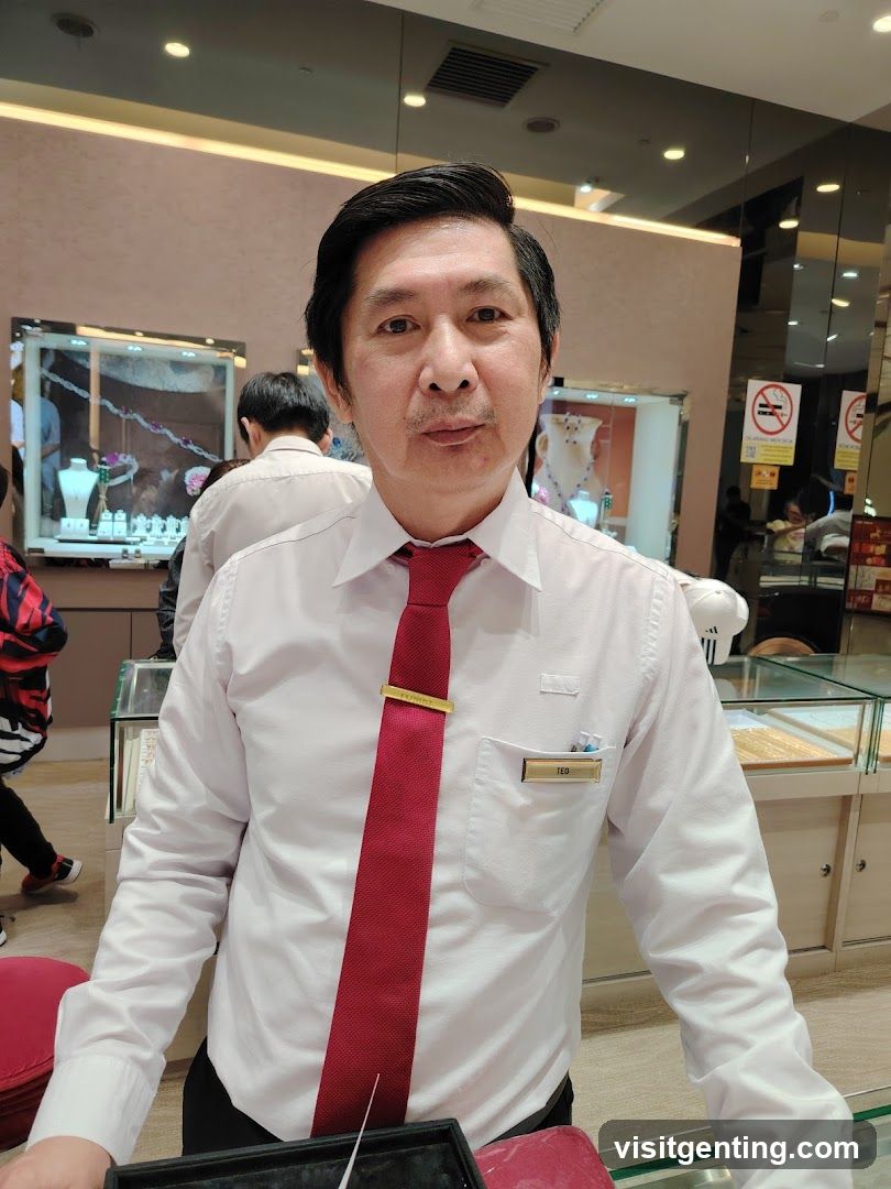 Store Interior Employee