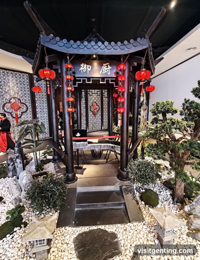 Traditional Chinese-themed interior display