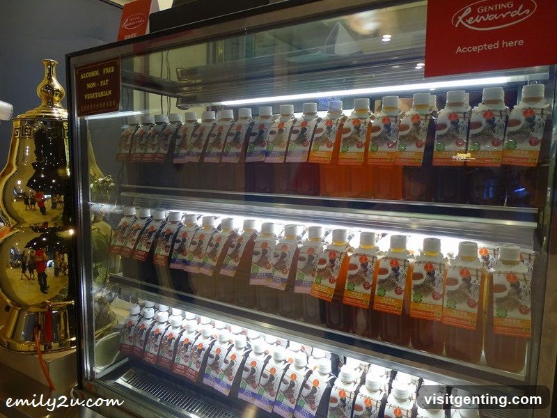 Refrigerated beverage display