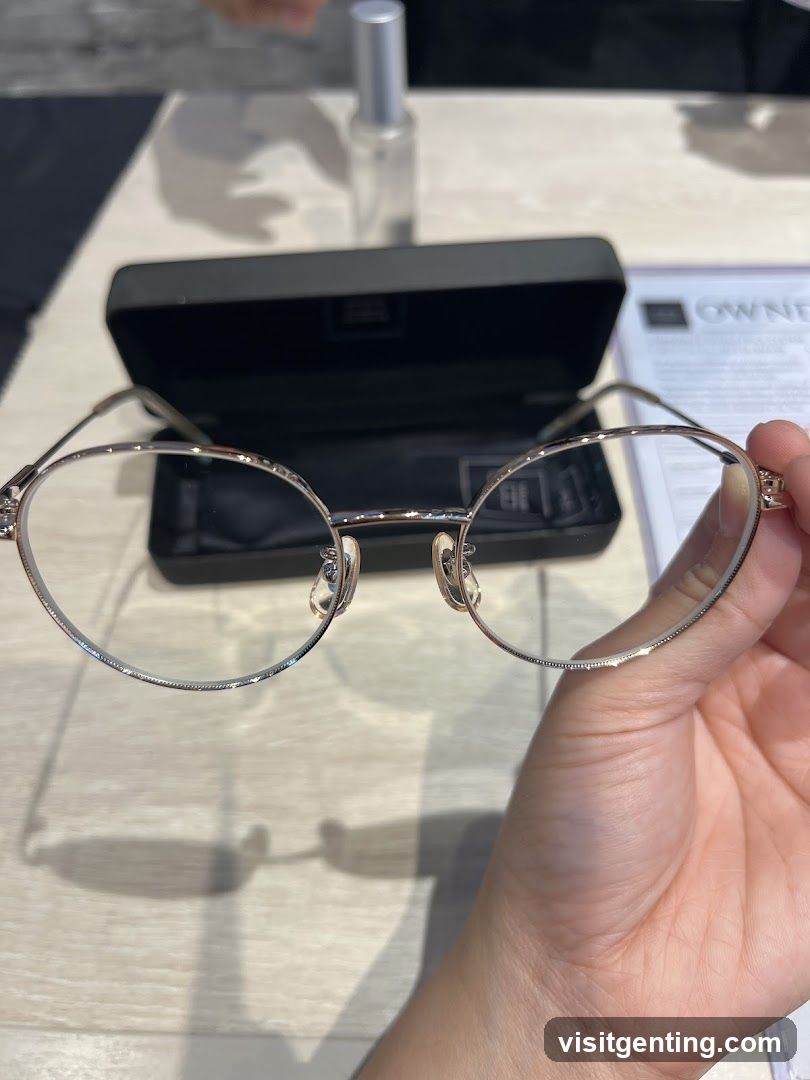 Eyewear Display