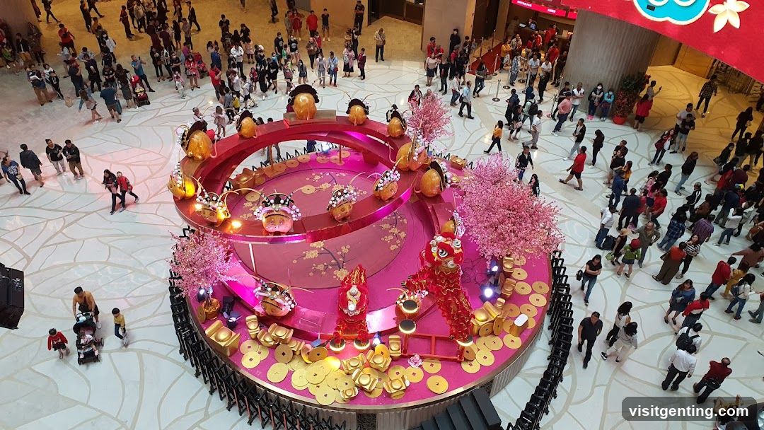Shopping Mall Interior Festival Display