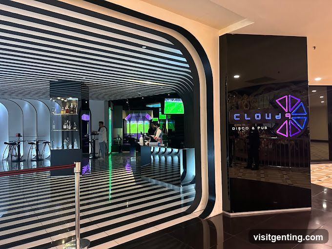 Cloud 9 Disco & Pub Entrance