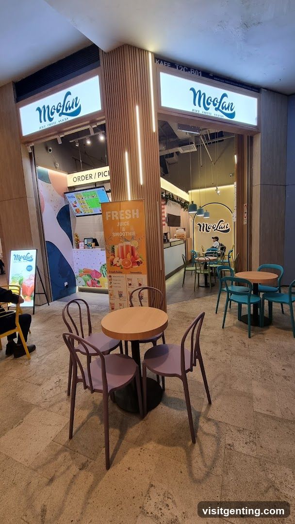 Moofan Juice & Smoothie Shop Interior