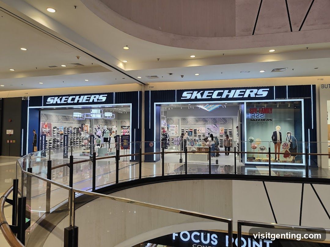 SKECHERS