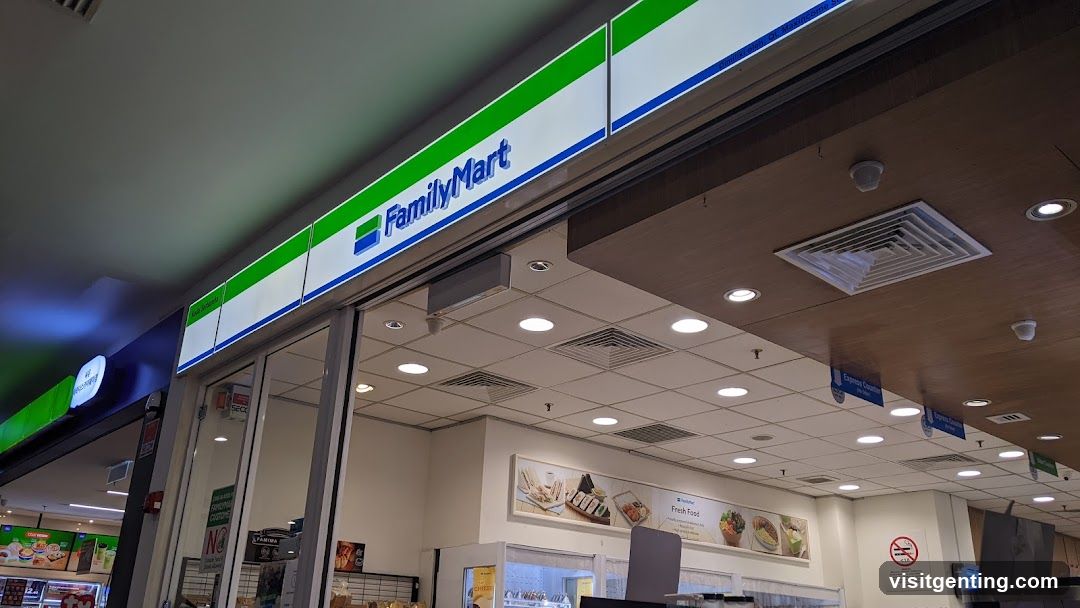 FamilyMart Storefront