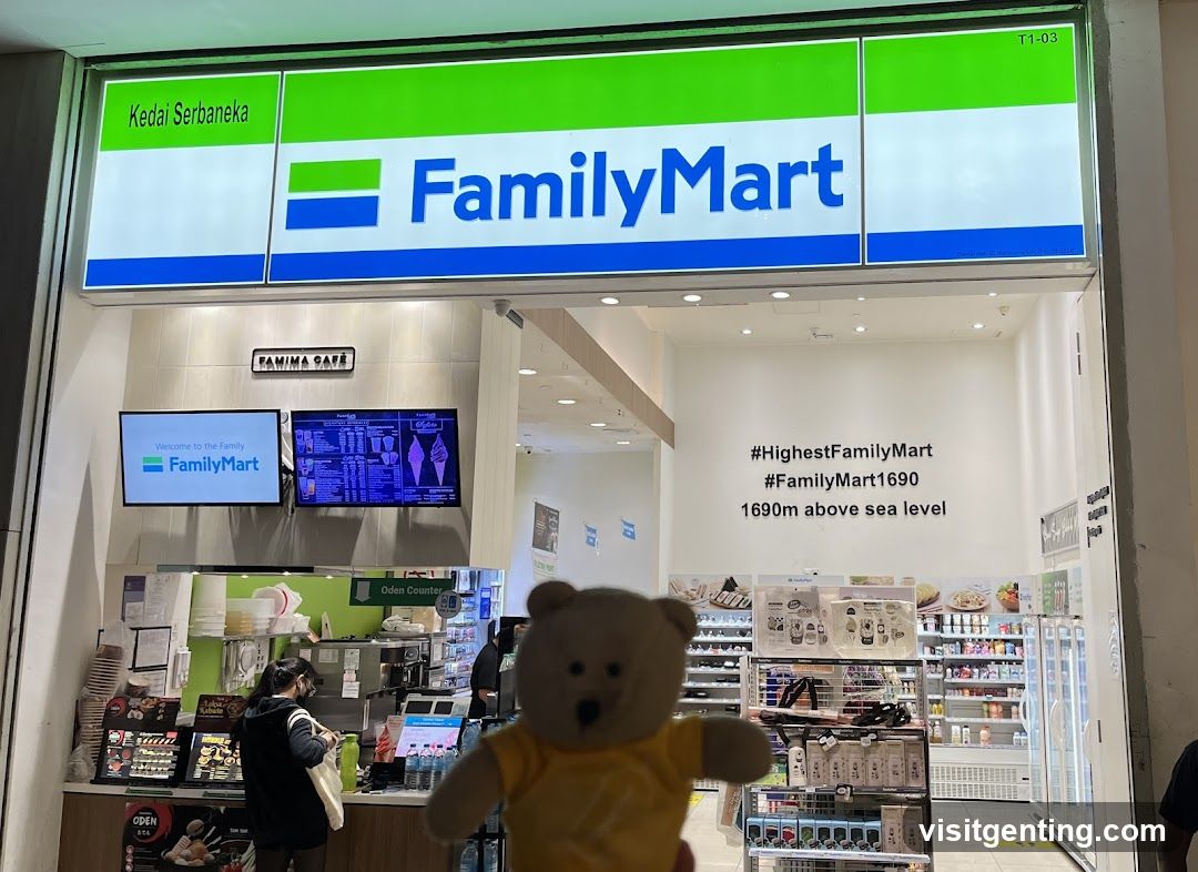 FamilyMart Storefront