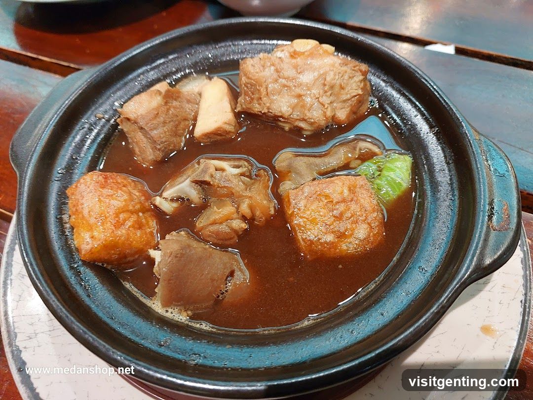 Food in ceramic pot