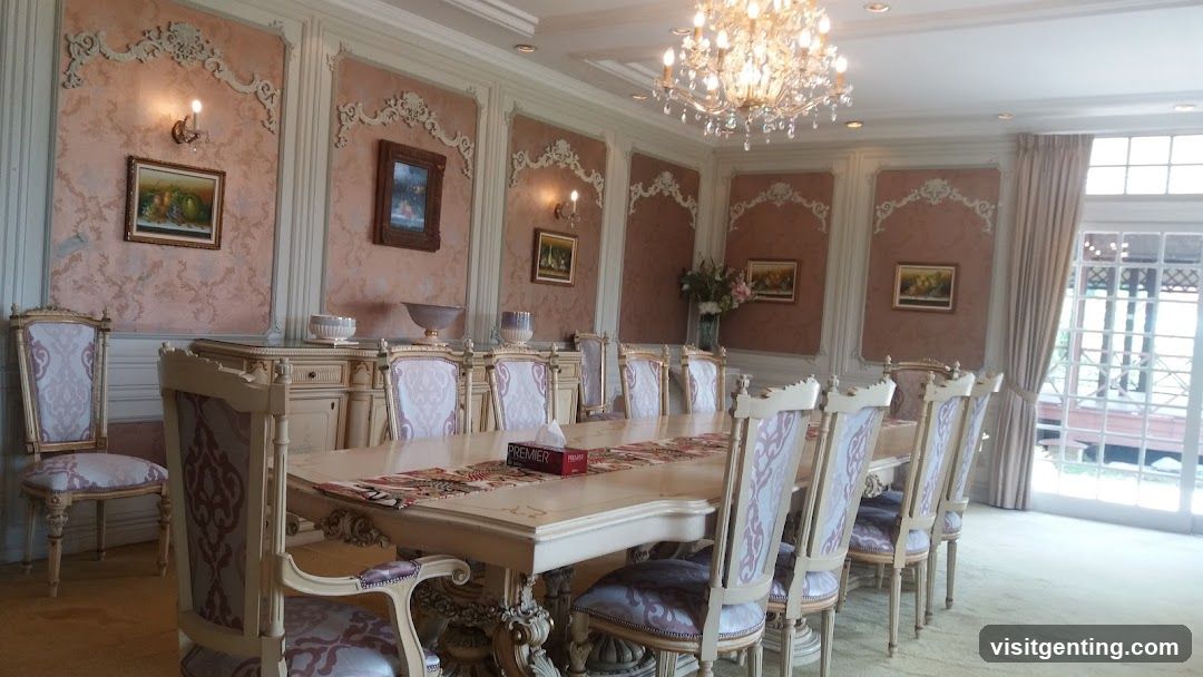 Elegant Dining Room Interior