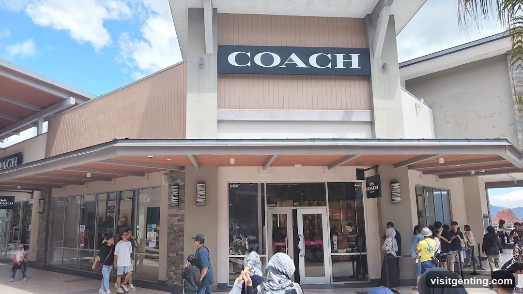 COACH Storefront