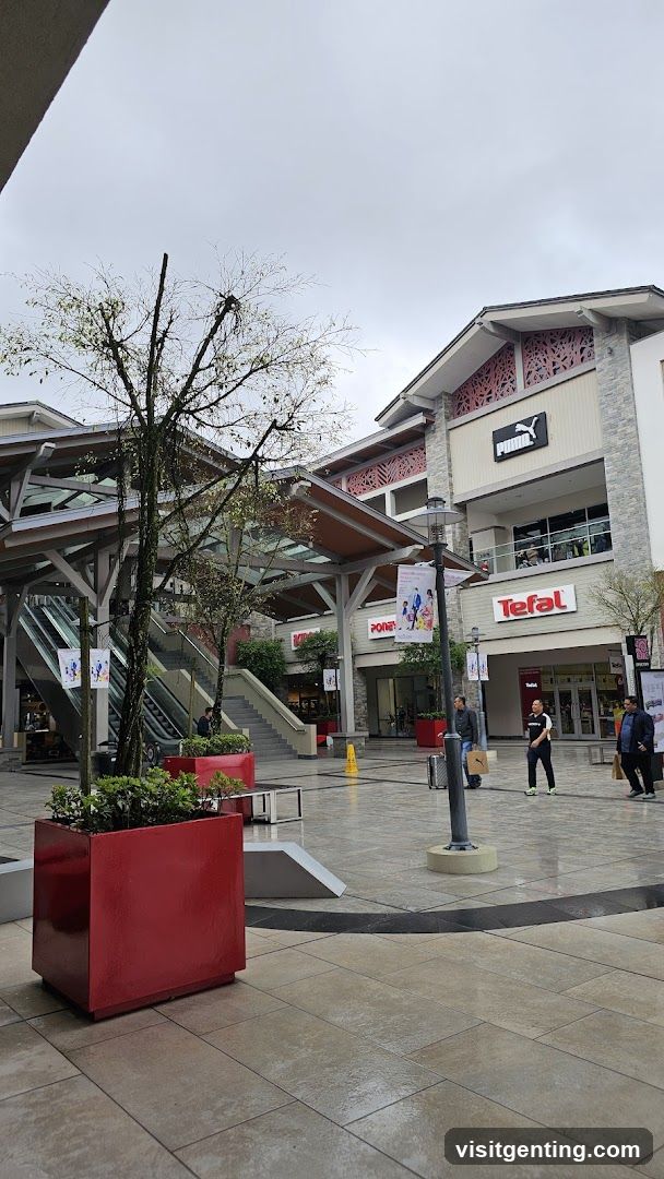 Outdoor shopping plaza entrance