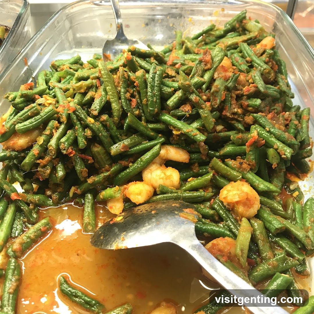 Stir-fried green beans with shrimp