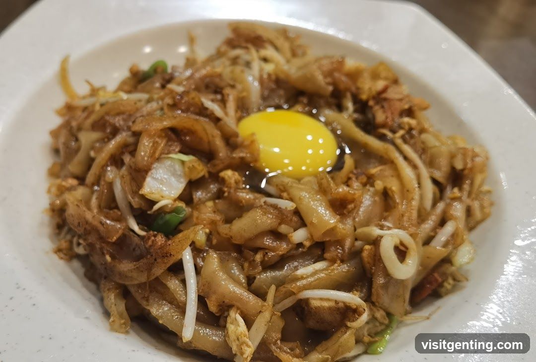 Cantonese-style stir-fried noodles with egg