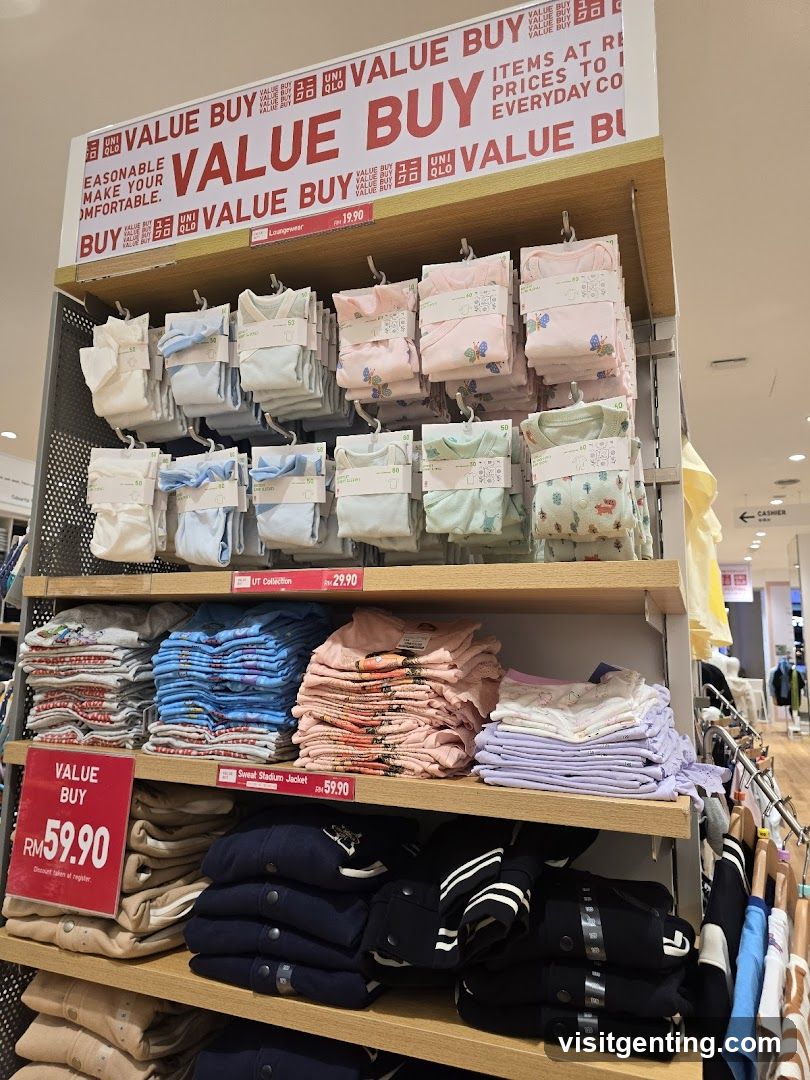 UNIQLO Store Interior
