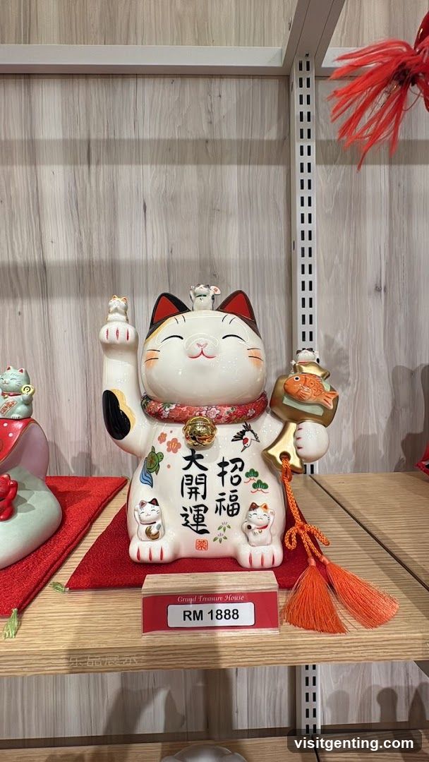 Lucky Cat Display