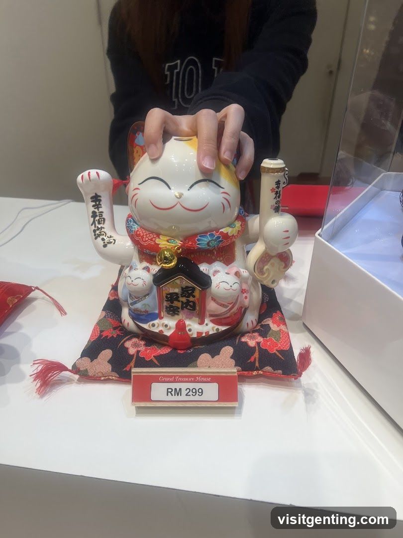Maneki-neko display at Grand Treasure House