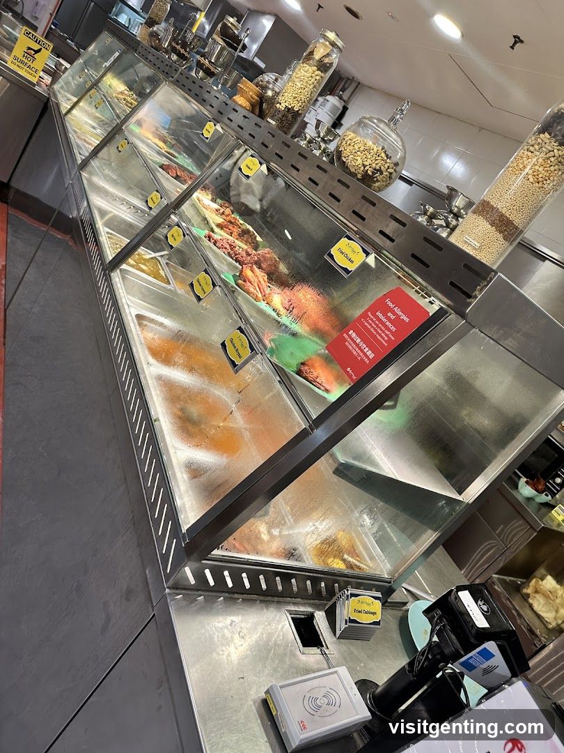 Food display counter in a restaurant or food court