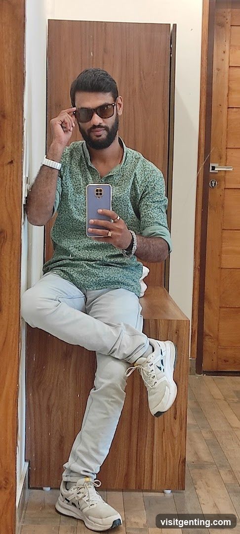 Interior Selfie