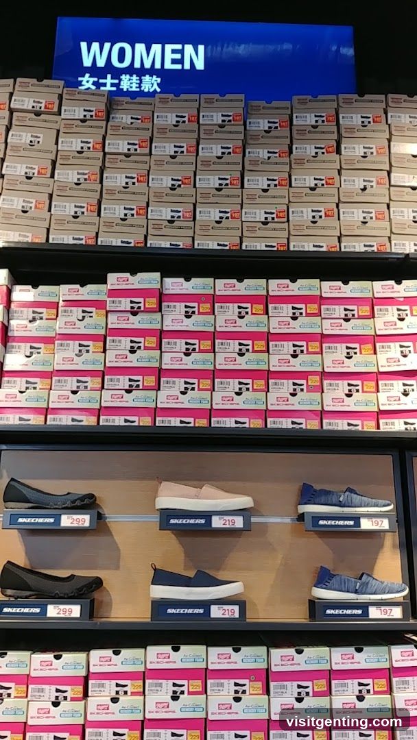 Women's Shoes Display