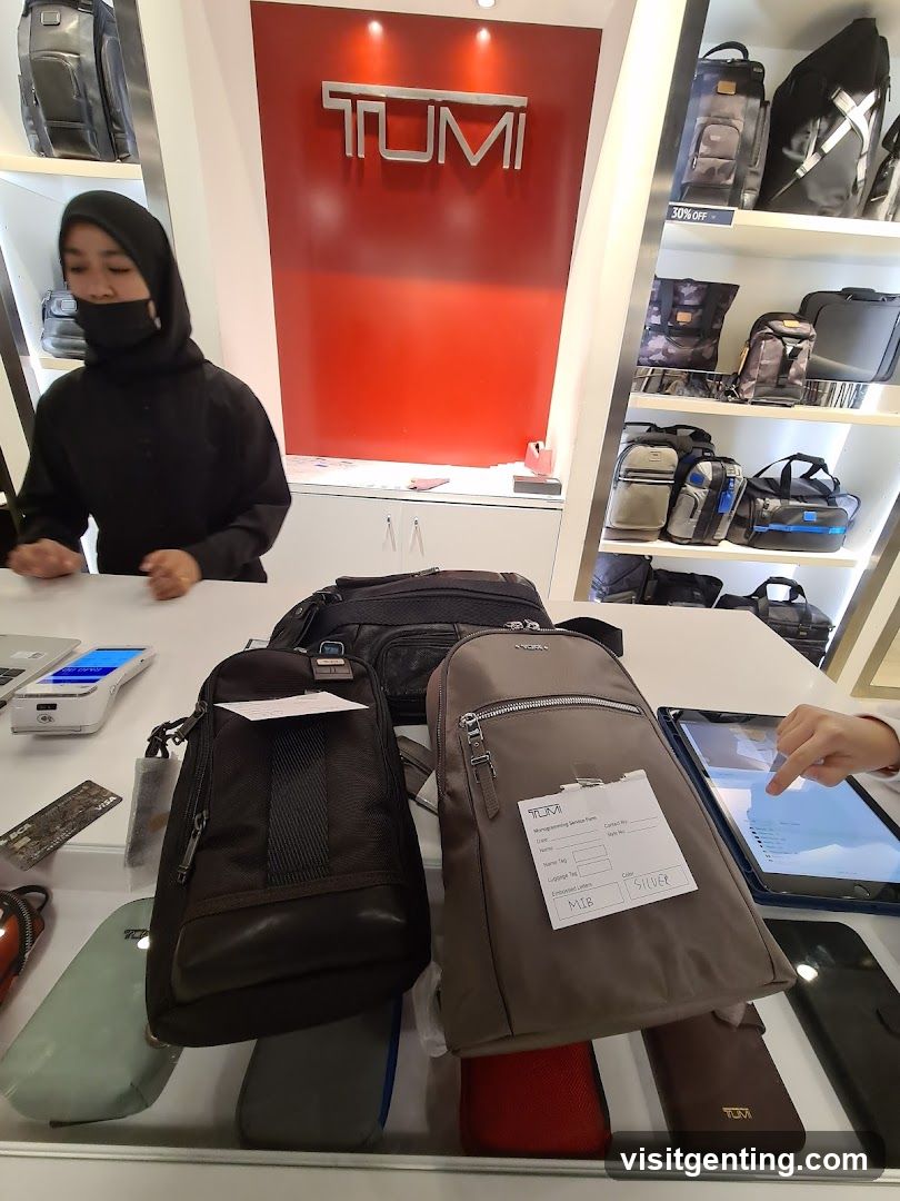 Tumi Store Interior