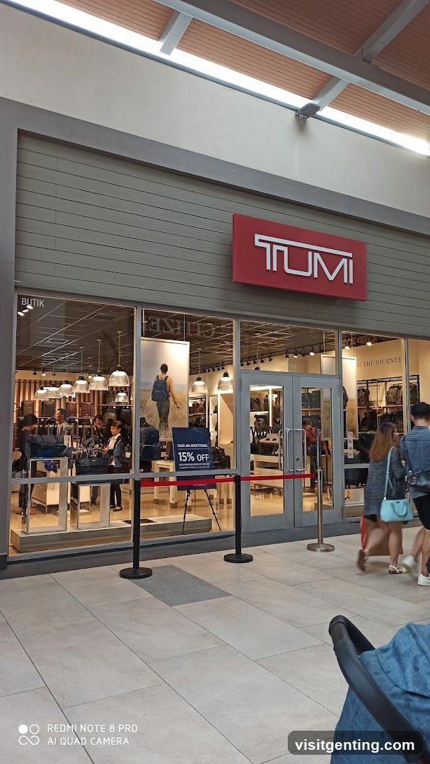Tumi Storefront
