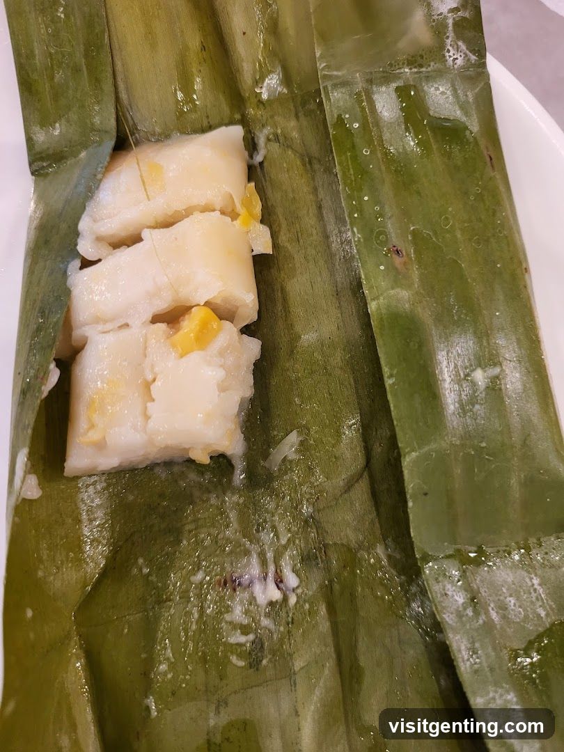Steamed Rice Cakes in Banana Leaf