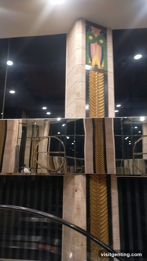 Interior column with decorative elements