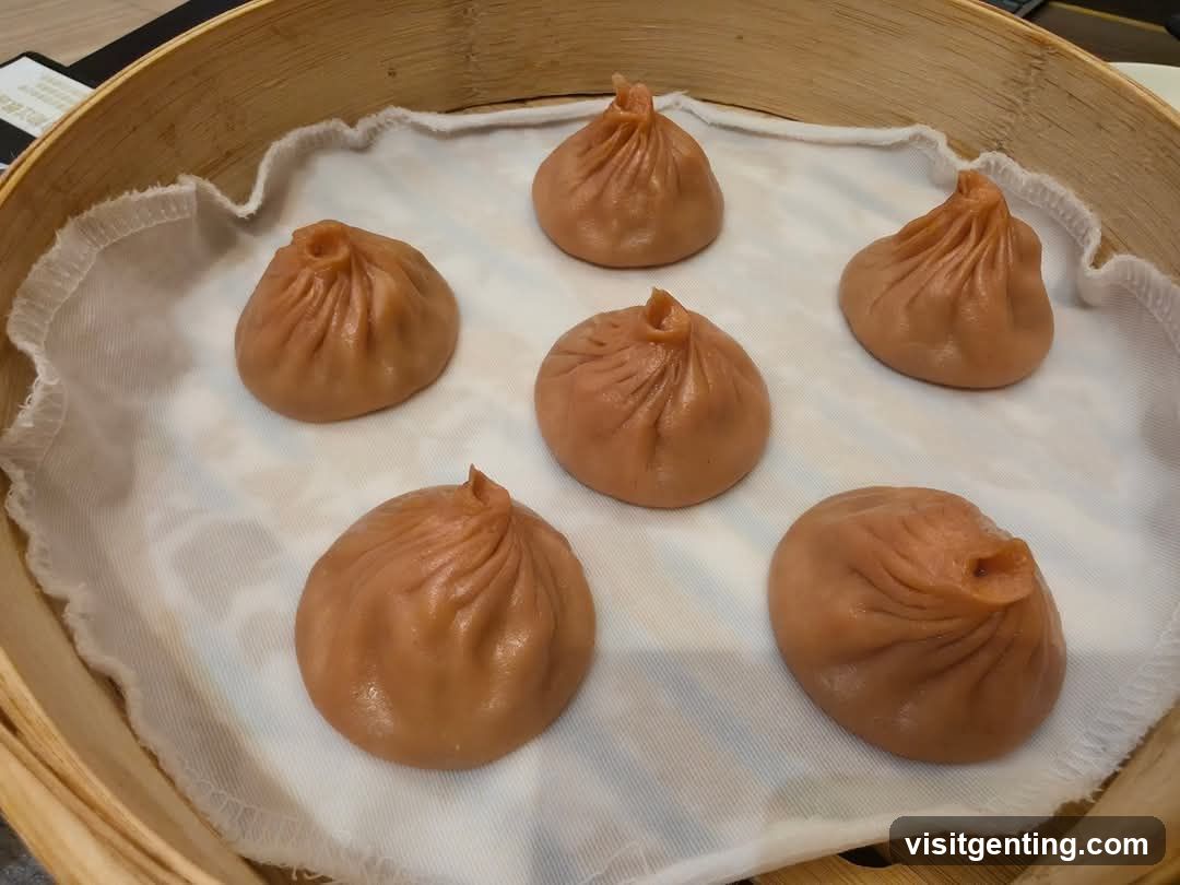 Steamed Dumplings in Bamboo Steamer