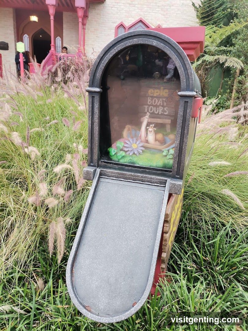 Epic Boat Tours Display