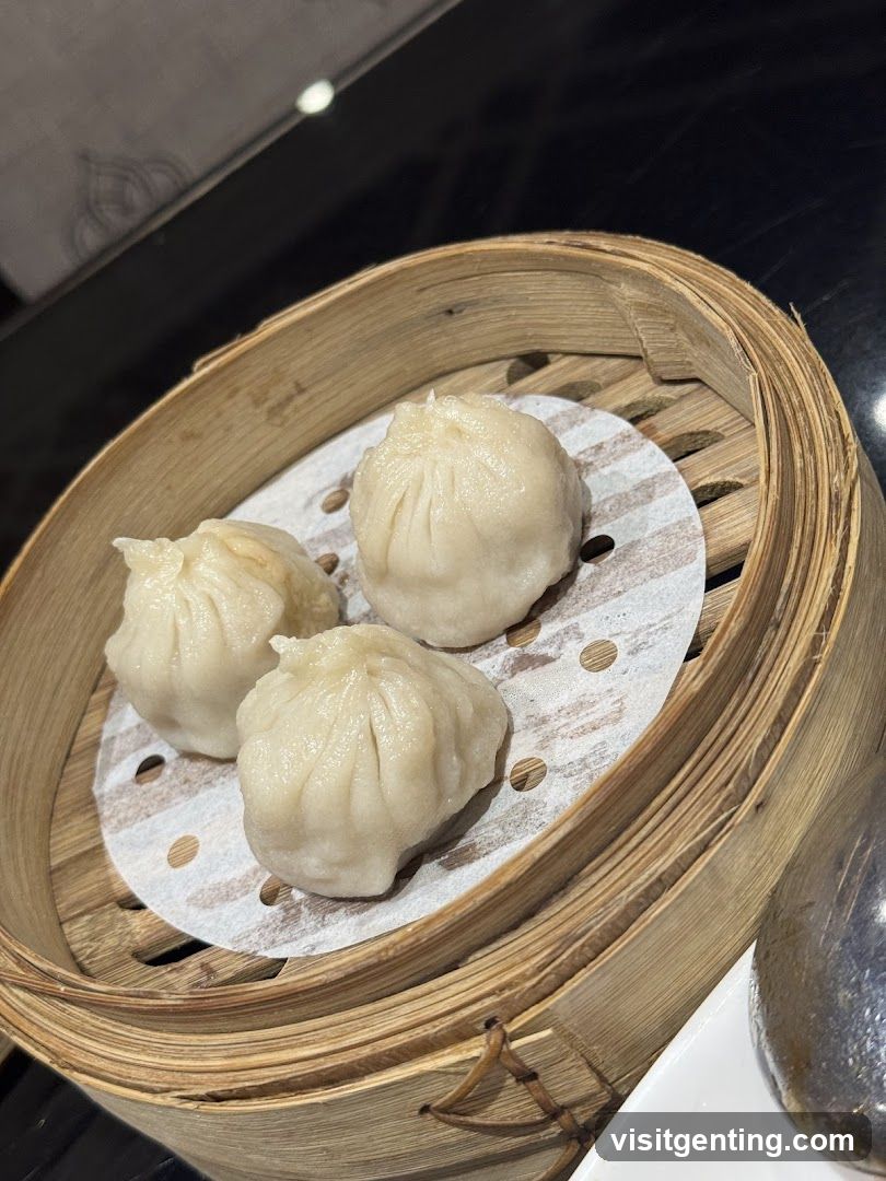 Steamed Dumplings in Bamboo Steamer